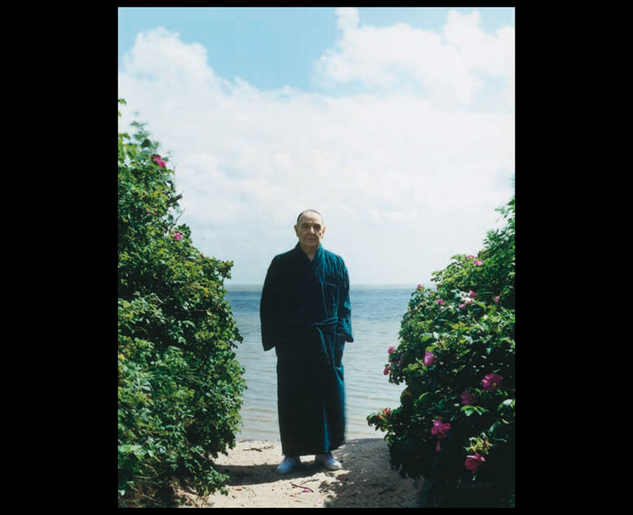 VATERBILDER | FATHERPICTURES - STAGED FAMILY PICTURES WITH SILICONE PUPPETS - Part I &copy; Burkhard Philipp von Harder