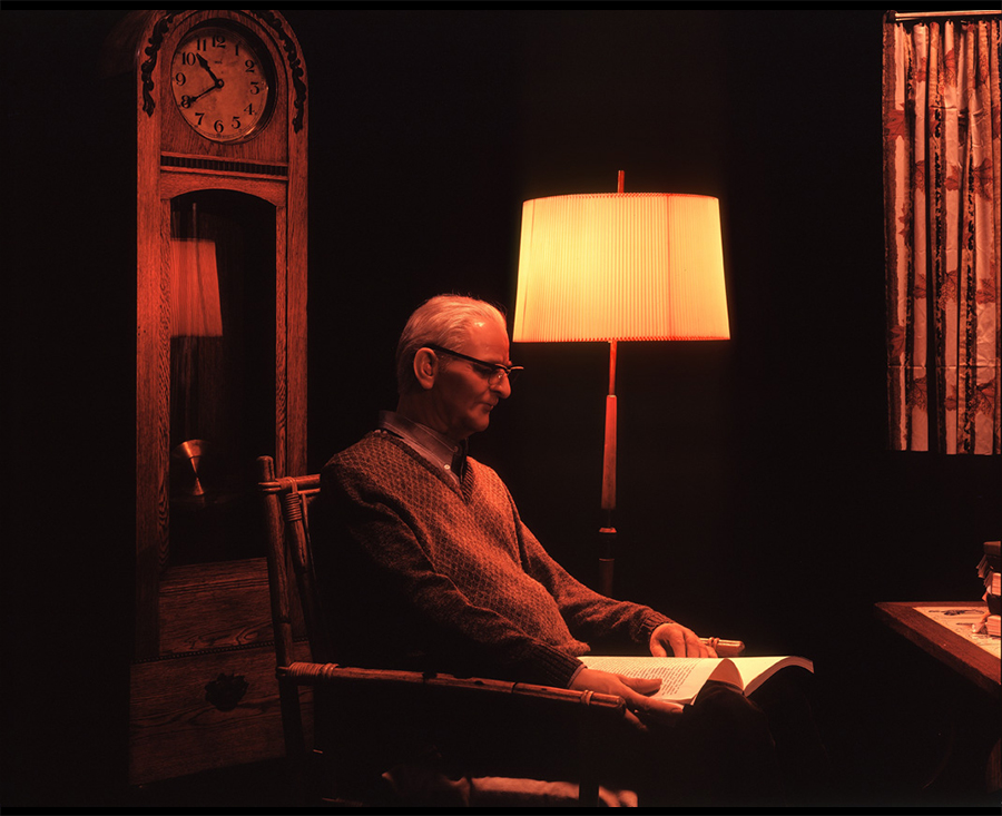 VATERBILDER | FATHERPICTURES - Part II - Der Vertrag / The contract- 2004 ©  Burkhard Philipp von Harder