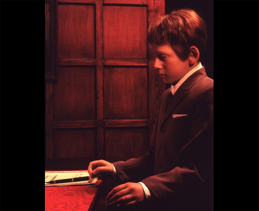 VATERBILDER | FATHERPICTURES - Part II - Der Vertrag / The contract- 2004 ©  Burkhard Philipp von Harder