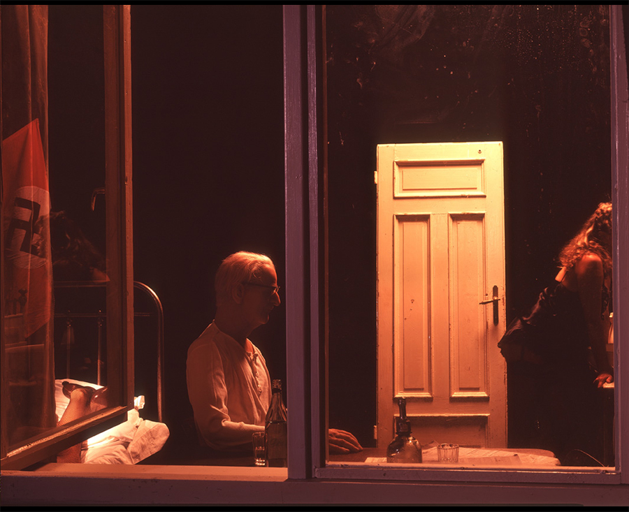 VATERBILDER | FATHERPICTURES - Part II - Der Vertrag / The contract- 2004 ©  Burkhard Philipp von Harder